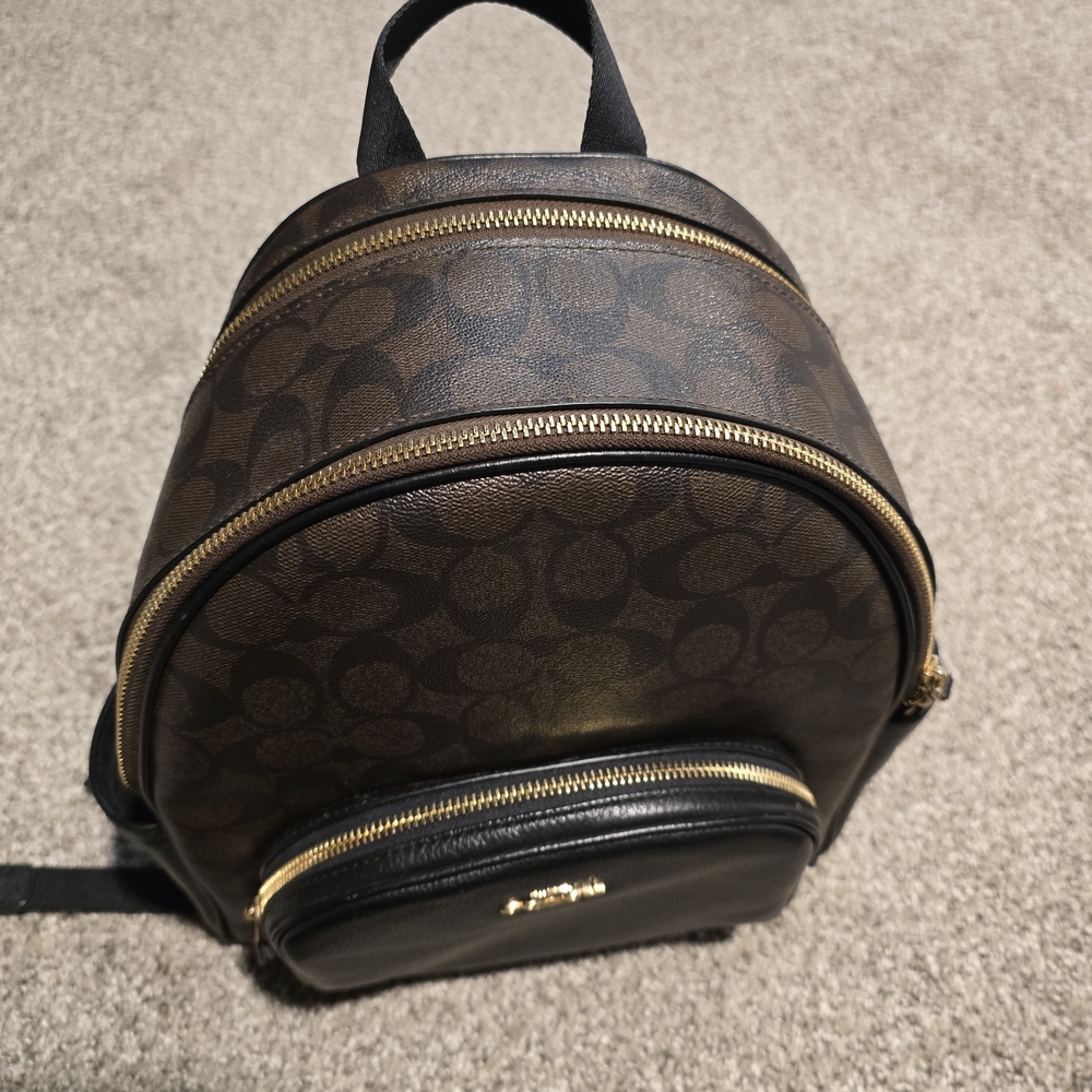 Coach Court Backpack - Picture 9 of 11